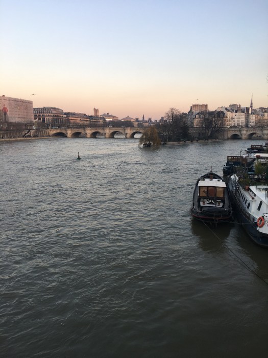 FBCF21B0-EE25-45CC-B782-4DBD54742686