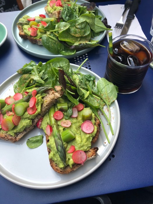 6EC6C0C2-18FE-443D-8DFE-D56D72256037